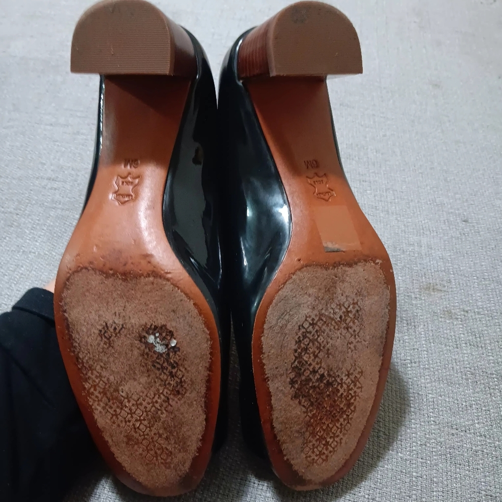 Tory Burch T Ring Black Patent Leather  Ballet Flats 6 M - Picture 7 of 12